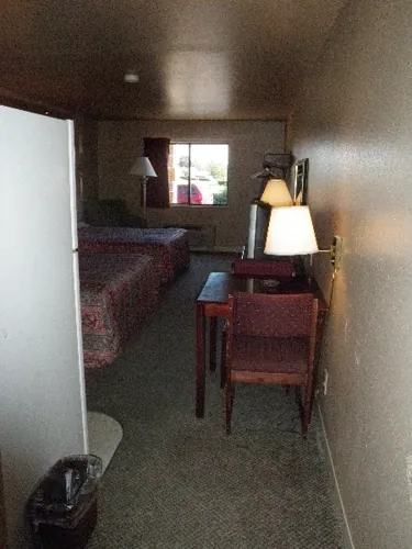 Home Place Inn – Double Kitchenette Suite — photo 9