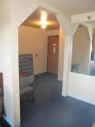 Home Place Inn – Double Kitchenette Suite — photo 13